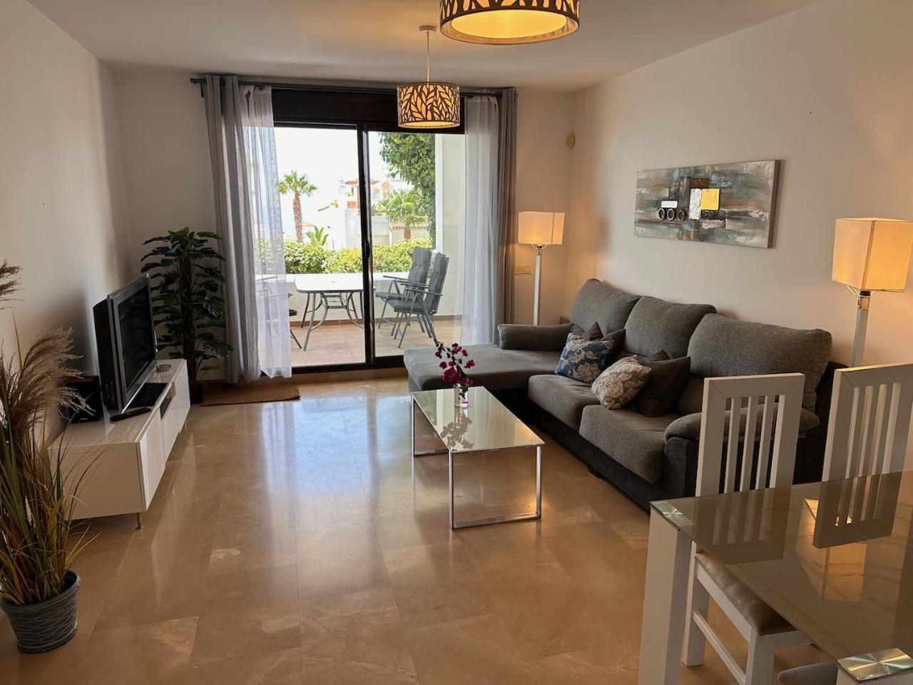Quiet Family Apartment, 4 Pools, Close To The Beach And Golf, La Marina Alcaidesa 9 02 Exterior photo